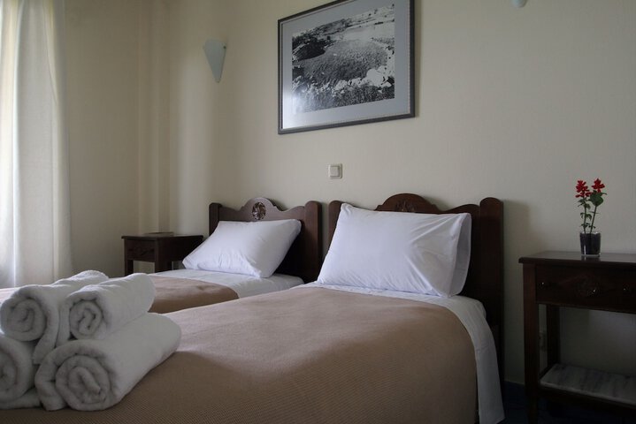 Room 4 of 70