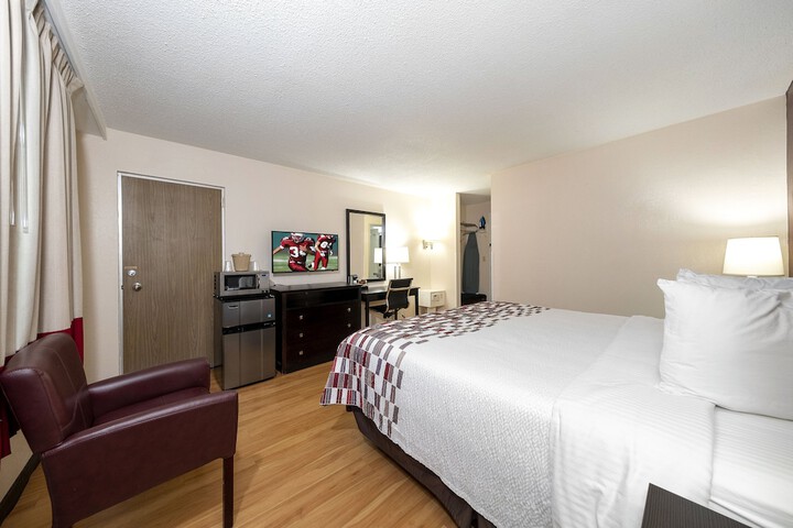 Superior King Bed (9 of 9)