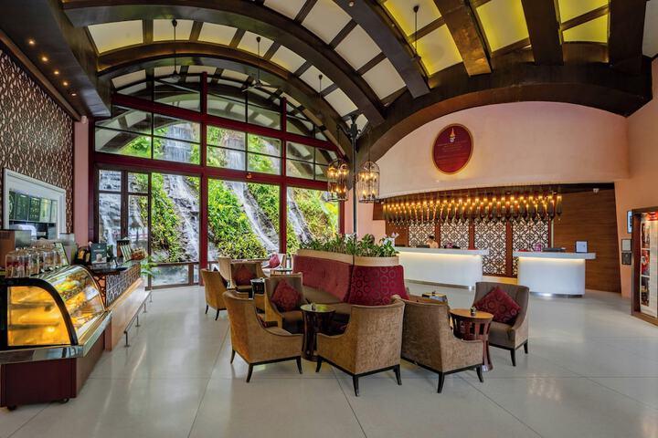 Hotel Lobby
