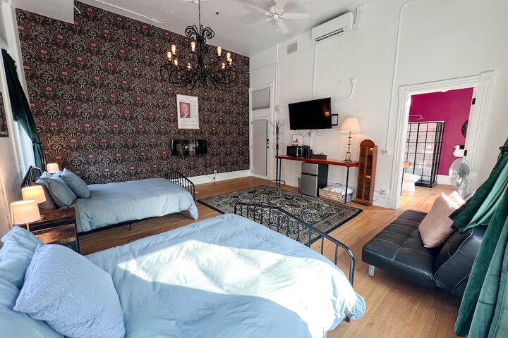 Room 27 of 139