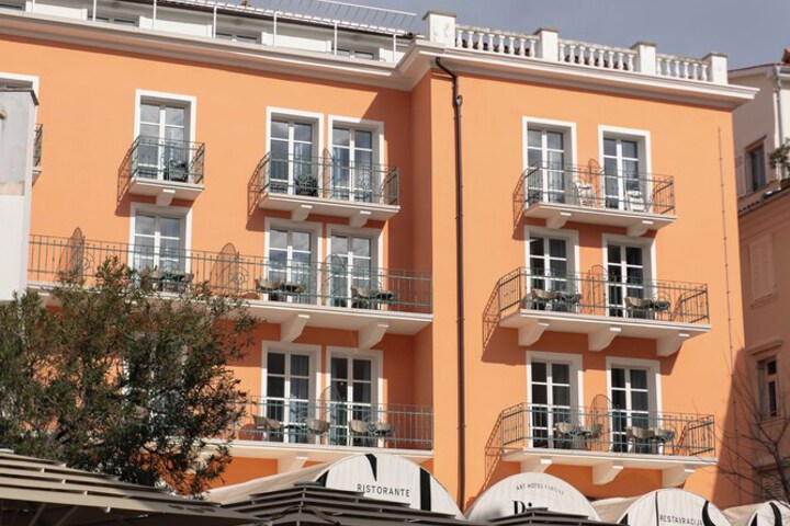 Hotel 104 of 108