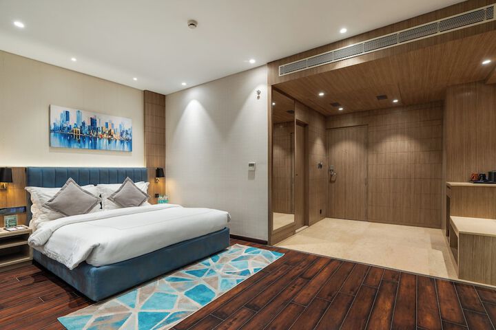 Room 9 of 47