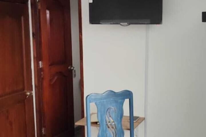 Room 16 of 48