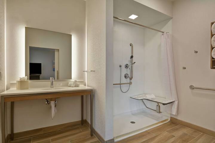Bathroom shower