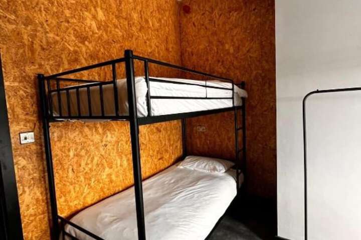 Room 7 of 25