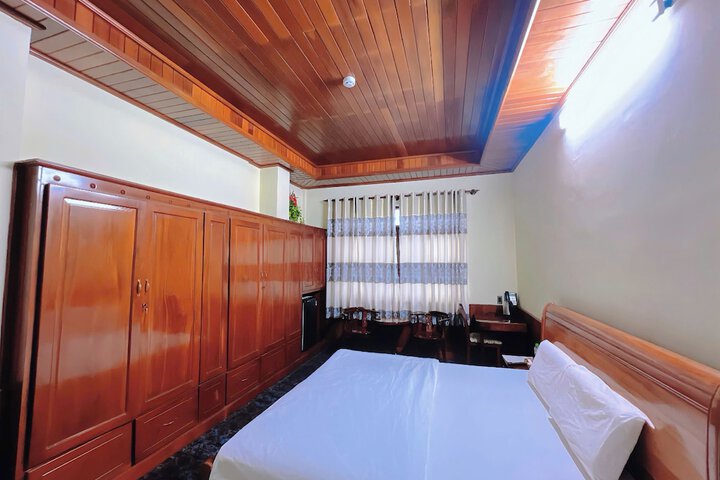 Room 15 of 22