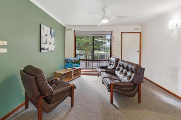 Eastern Beach Unit 4