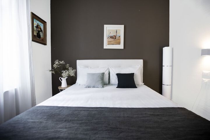 Room 4 of 69