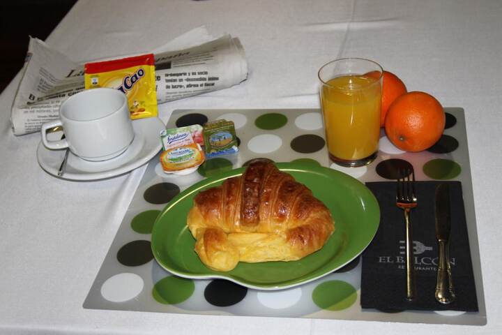 Dining 36 of 39