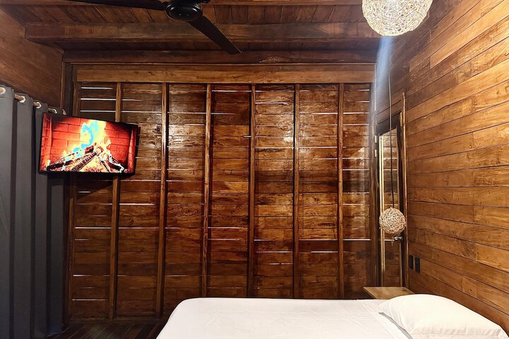 Room 18 of 85