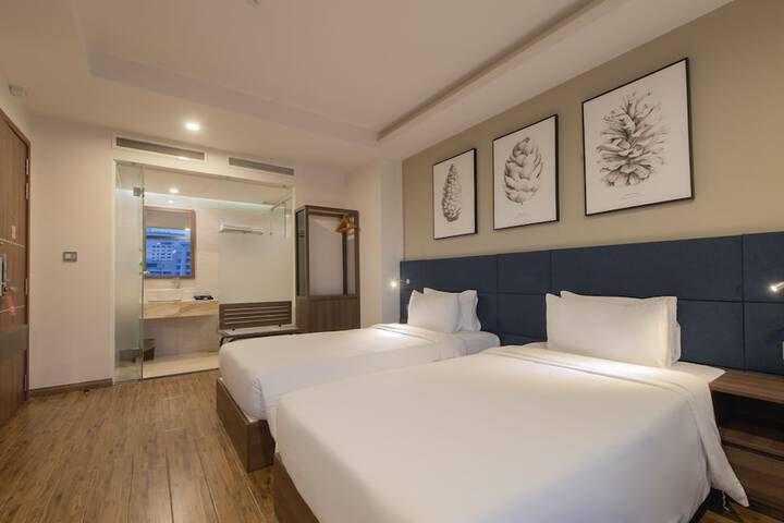 Room 32 of 130