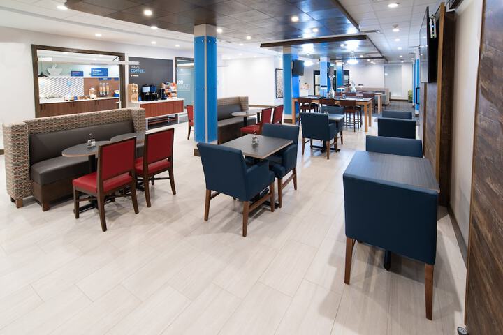 Breakfast/Coffee Service 46 of 61