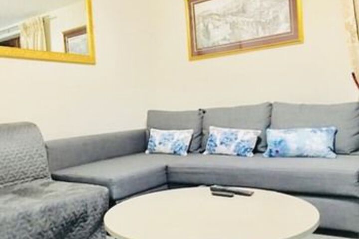 Room 11 of 13