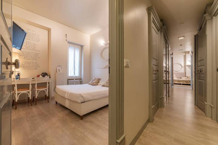 Room 9 of 41