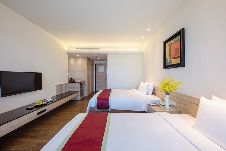 Room 9 of 49