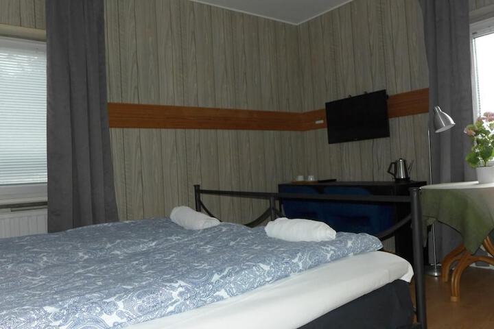 Room 15 of 50