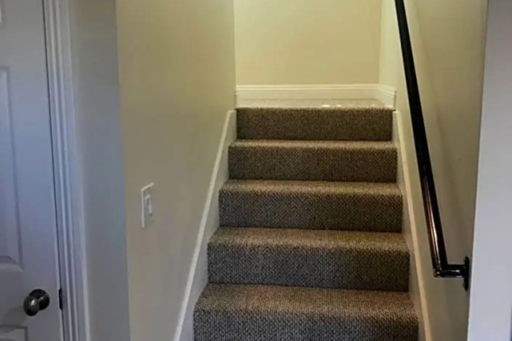 Room 4 of 7