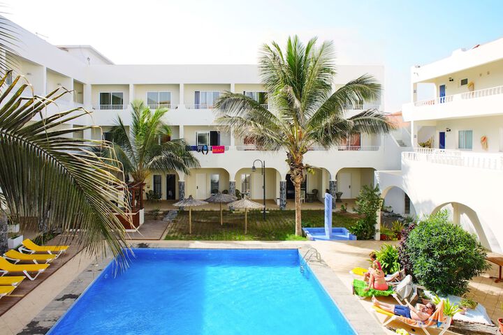 Hotel Pool
