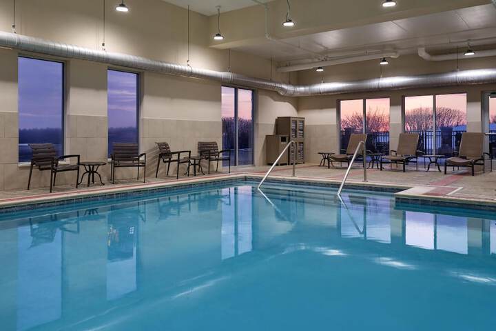 Pool Hotel