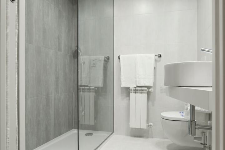 Room 32 of 41