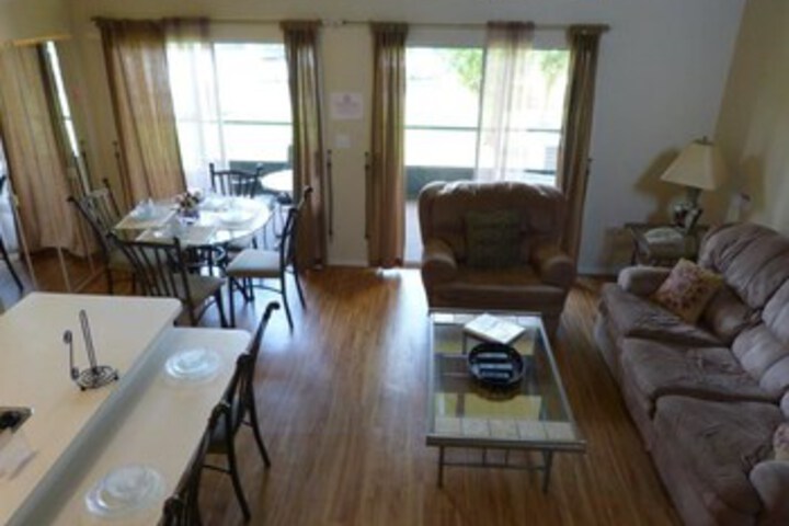 Room 8 of 25