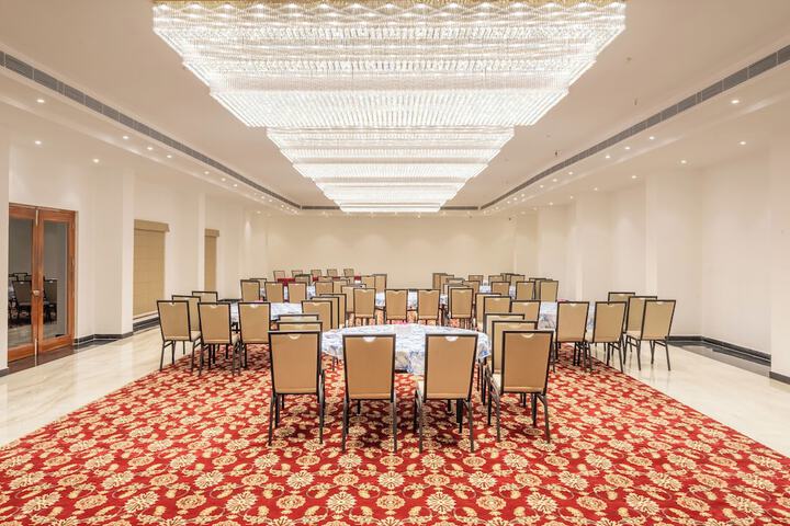 Ballroom/Hall 53 of 75