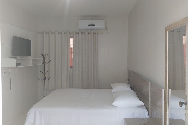 Room 11 of 18