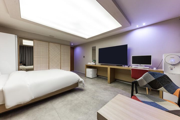 Room 49 of 120