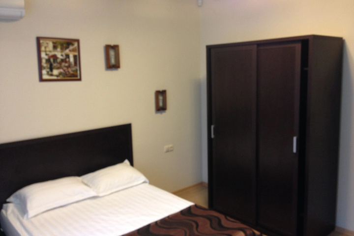 guest_rooms