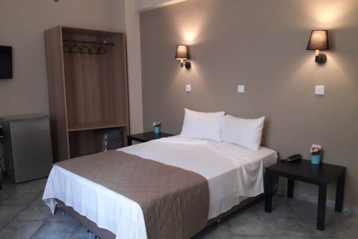 Room 6 of 49