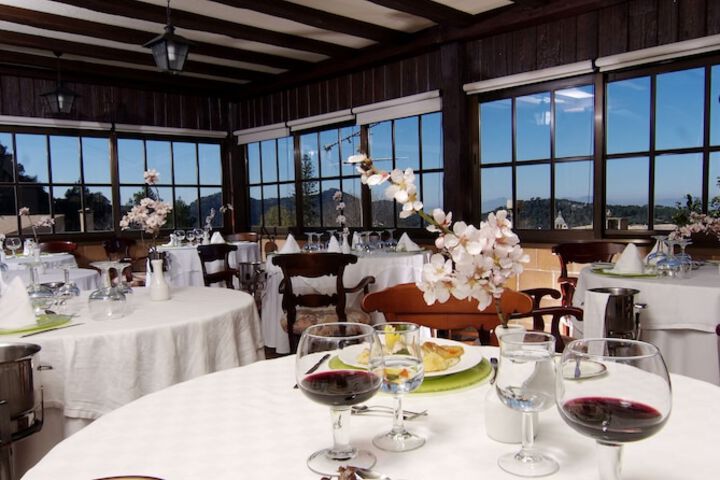 Dining 58 of 72