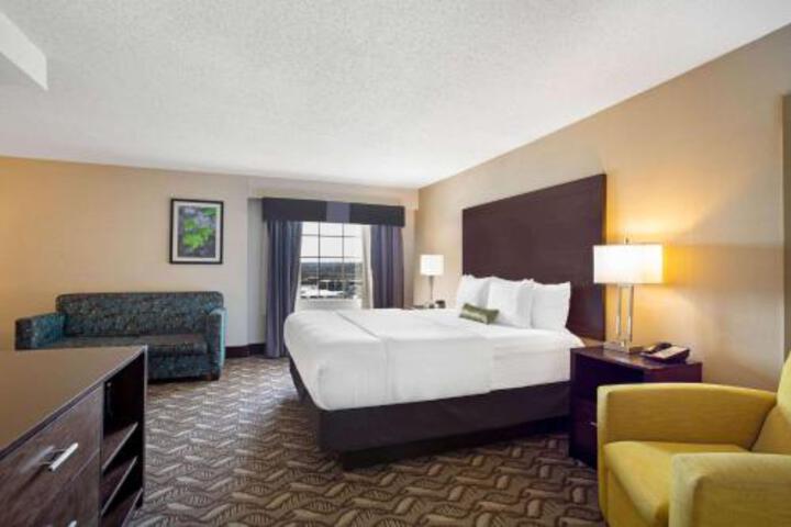 Room 20 of 37