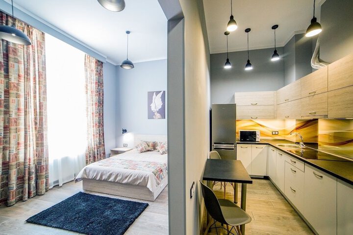 Apart-hotel on sqr. Market