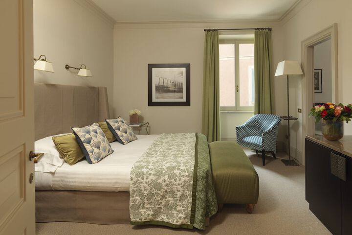 Room 182 of 533