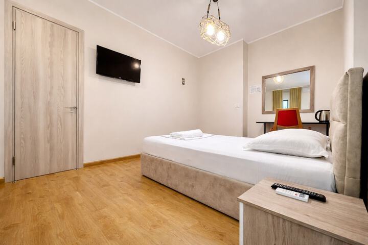 Room 5 of 55