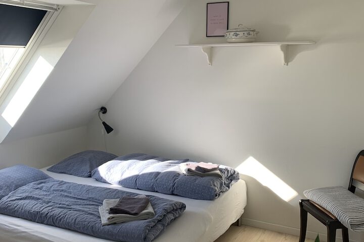 Room 15 of 53