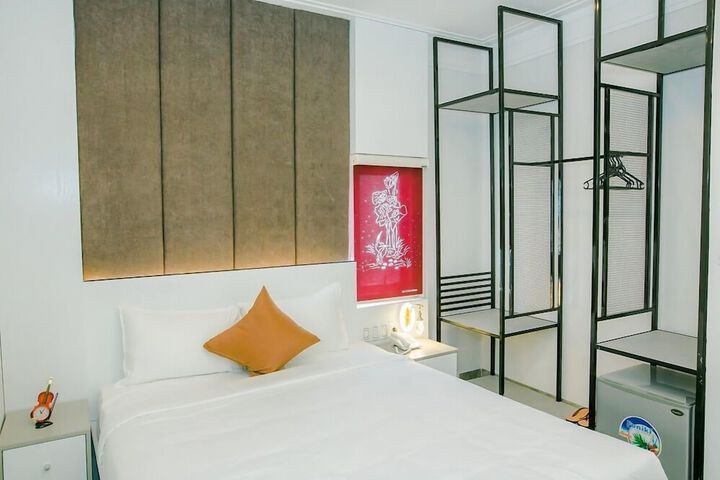 Room 10 of 41