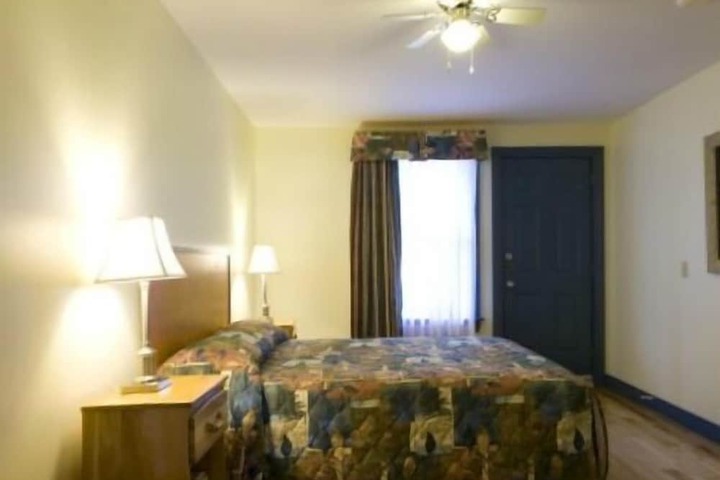 Room 5 of 15