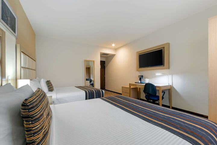 Room 14 of 38