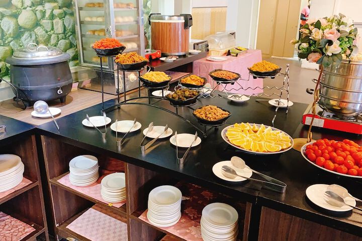 Breakfast/Coffee Service 52 of 60