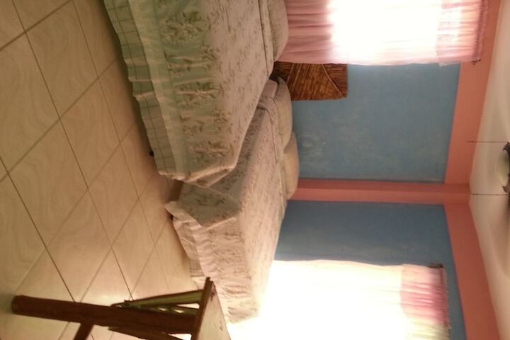 Room 7 of 108