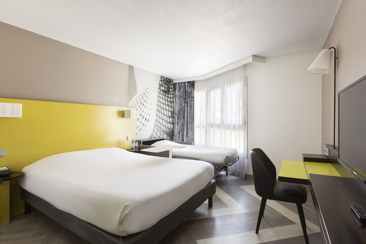 Room 2 of 46