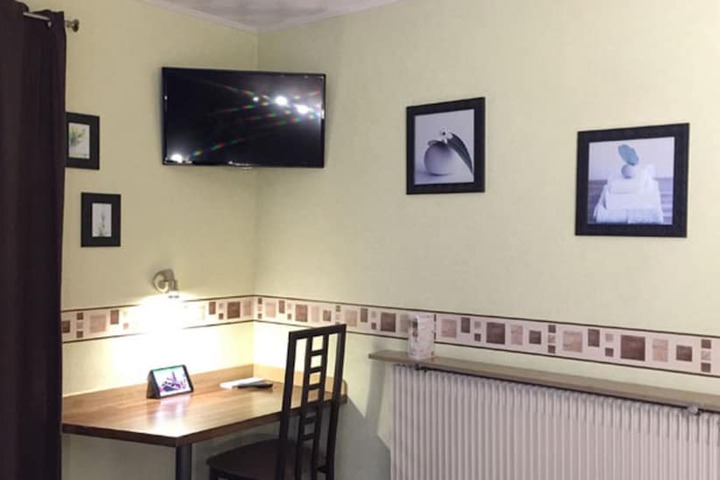 Room 10 of 23