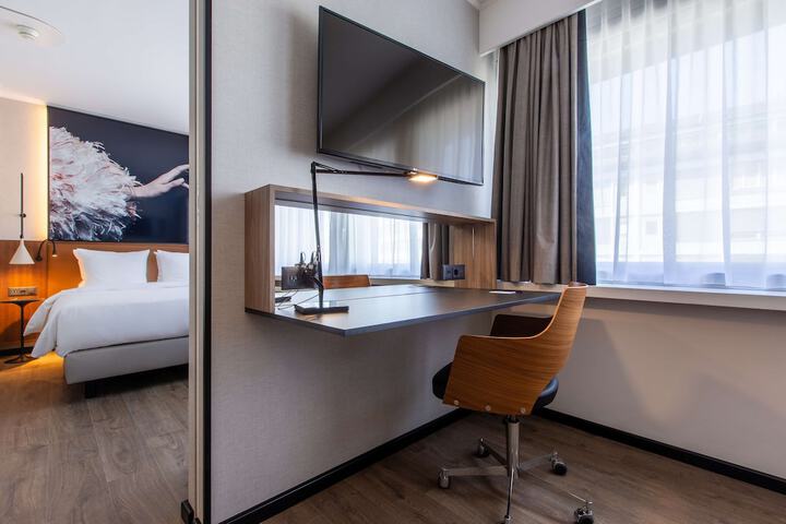 Room 43 of 209