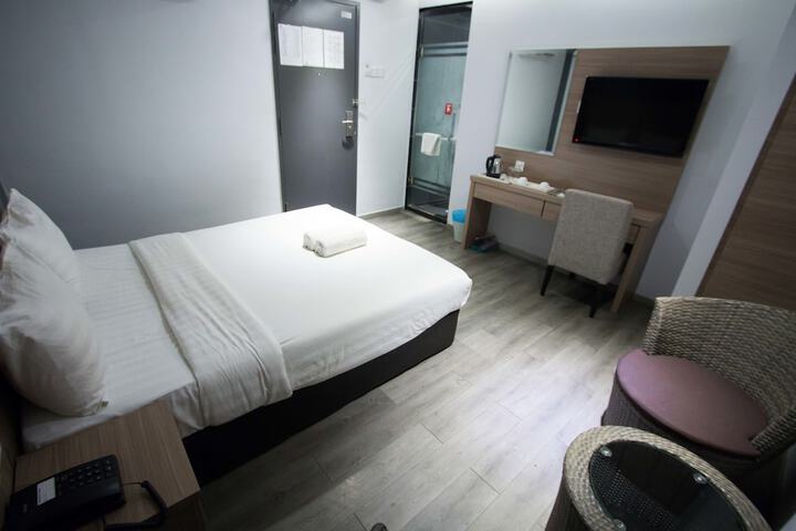 Room 15 of 51