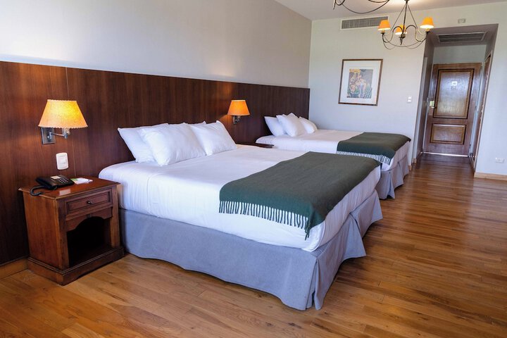 Room 3 of 40