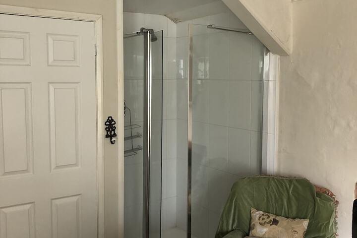 Room 18 of 21