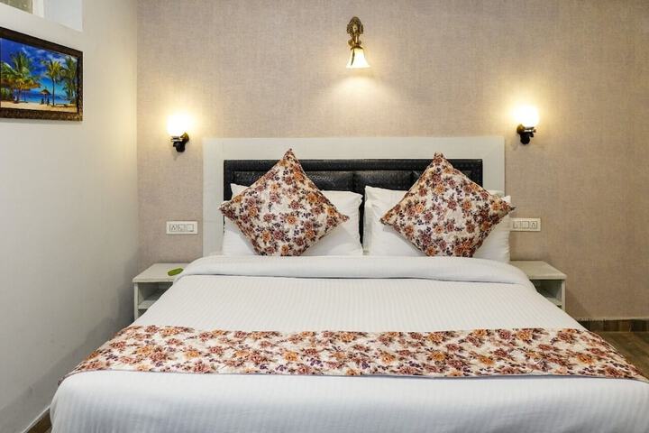 Room 3 of 7