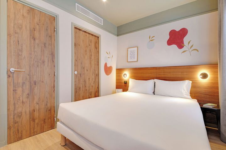 Room 3 of 21