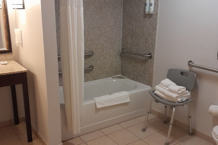 Room 9 of 26